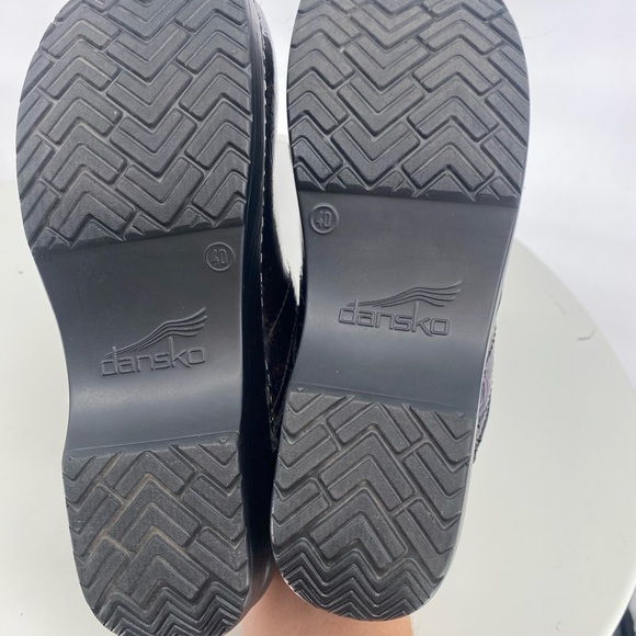 Dansko Women's Multicolor Fireworks Clogs NWOT - Picture 4 of 8